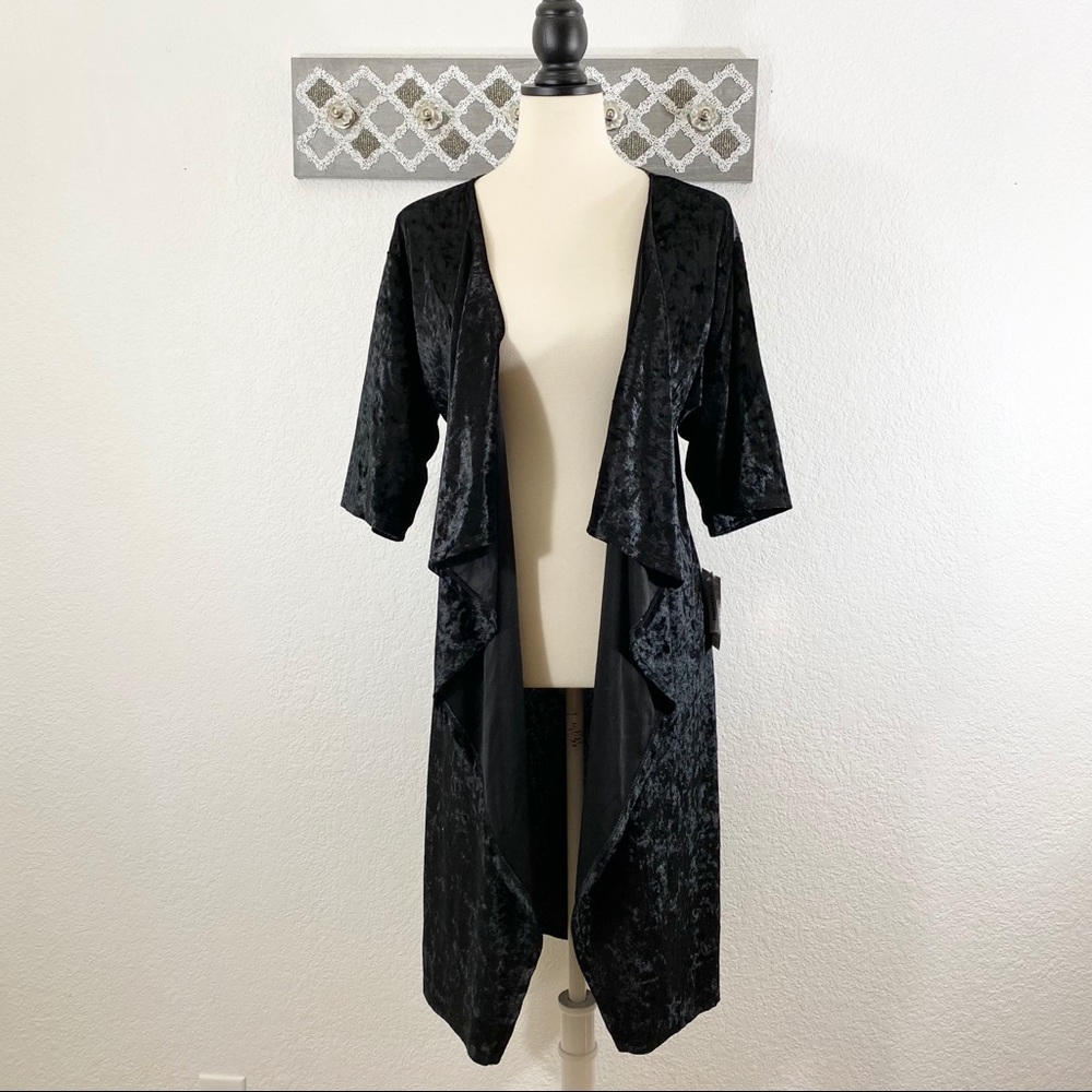 LuLaRoe Shirley Kimono Black Crushed Velvet, S